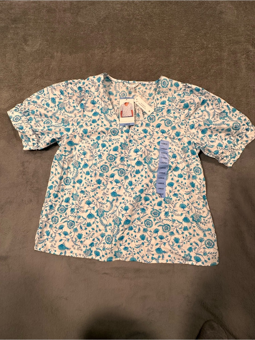 NWT Draper James V-Neck Puff Sleeve Blue/White Floral Top - Women’s Large